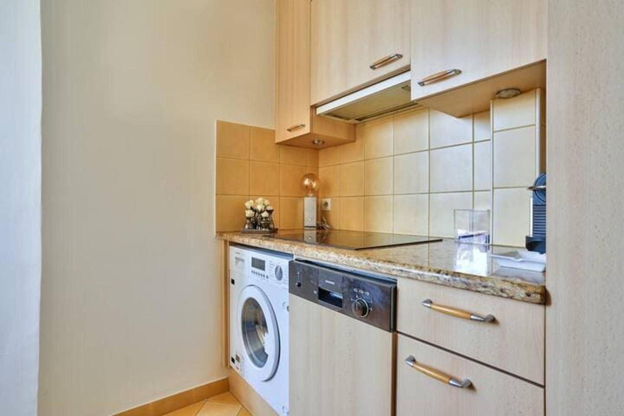Charming With Eiffel Tower View Appartement